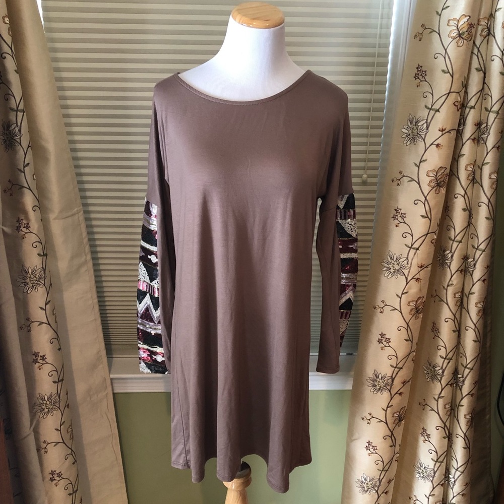 Filly Flair Long Sleeve Taupe Tunic - Size M